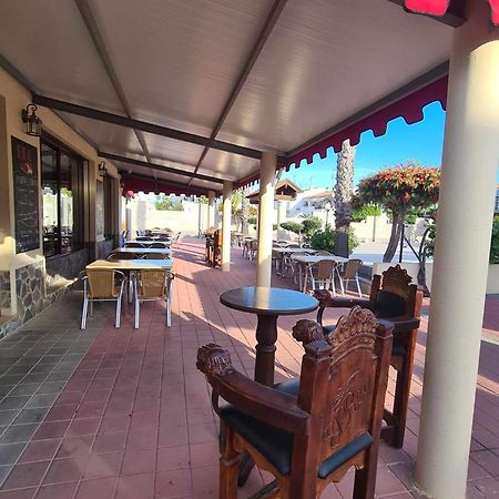 Alex Bungalow Apartment Торевиеха Екстериор снимка